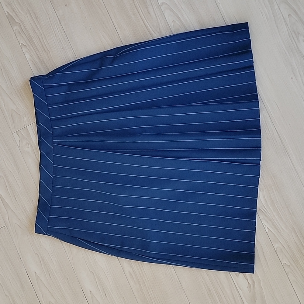 Brooks brothers navy pinstripes pleated skirt
